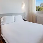 Oviedo 韦耶拉