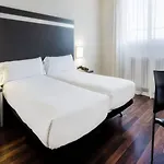 Oviedo 3* 韦耶拉