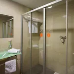 酒店 Oviedo 韦耶拉