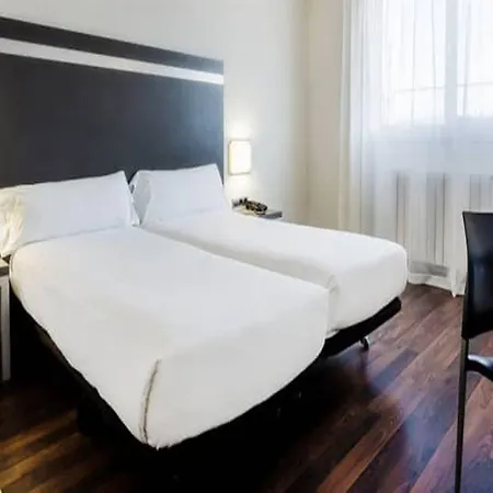 Oviedo 3* Viella (Siero)