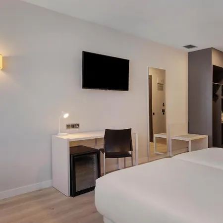 Hotel Oviedo 3*