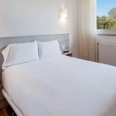 Oviedo 3* Viella (Siero)